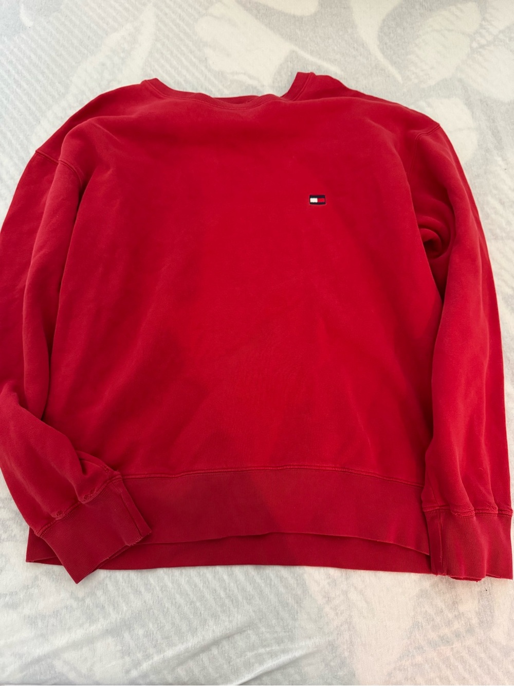 Tommy Hilfiger Red Women's Crewneck Sweatshirt with Flag Logo